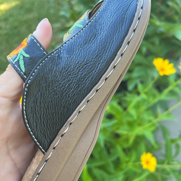 Handmade ethnic genuine leather sandals - Picture 14 of 15